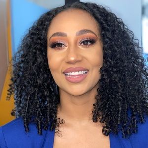 Meet your Posher, Deana